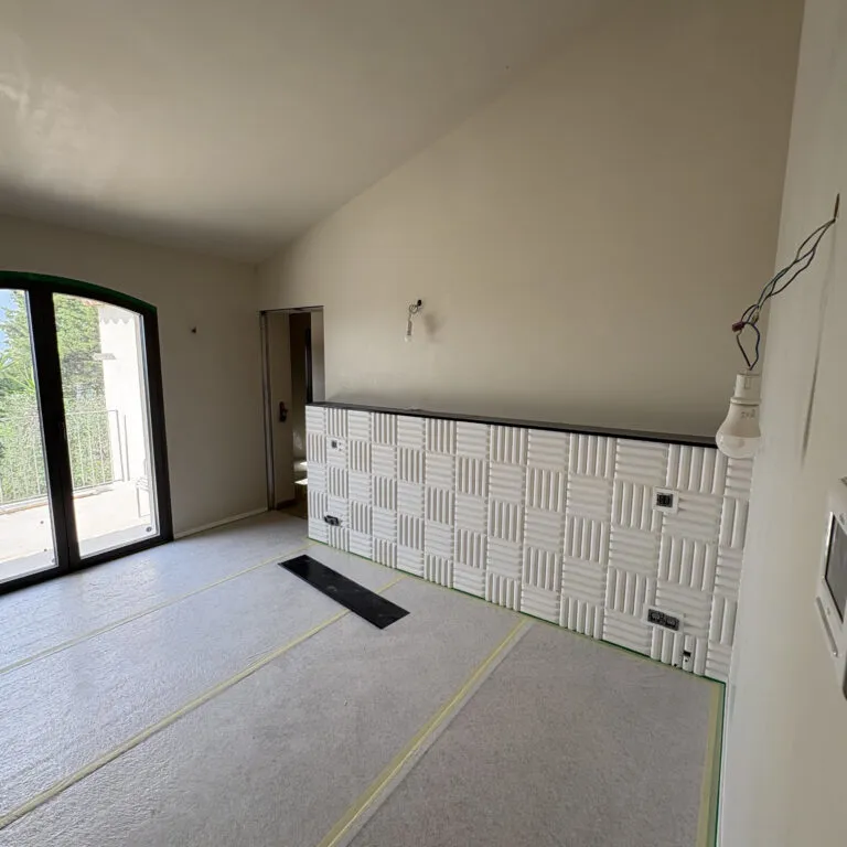 Intérieurs – chantier de peinture dans le pays de Grasse